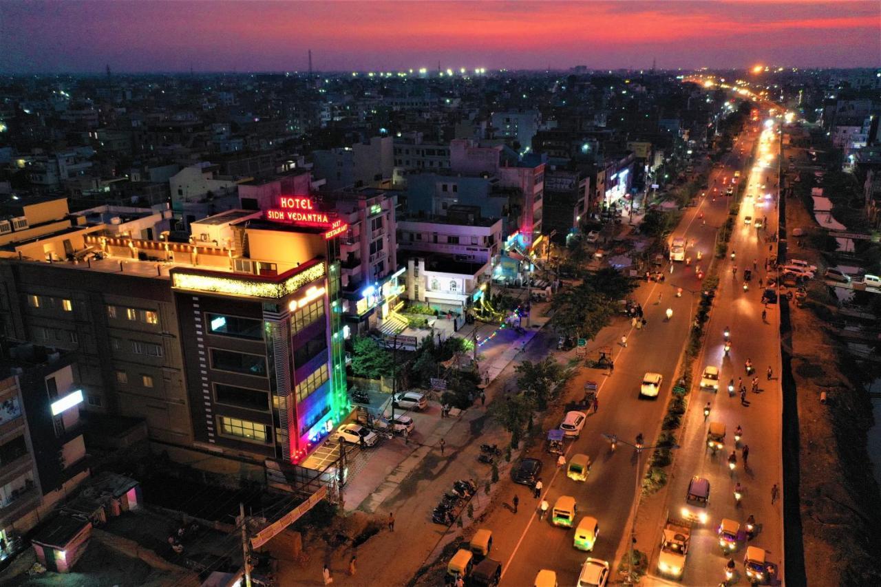 Hotel Sidh Vedantha ปัฏนา ภายนอก รูปภาพ