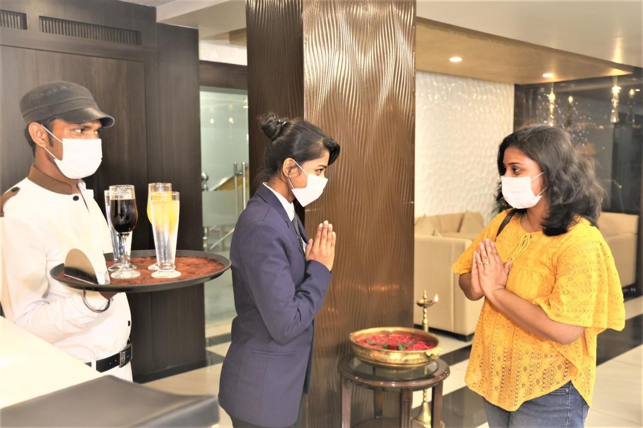 Hotel Sidh Vedantha ปัฏนา ภายนอก รูปภาพ