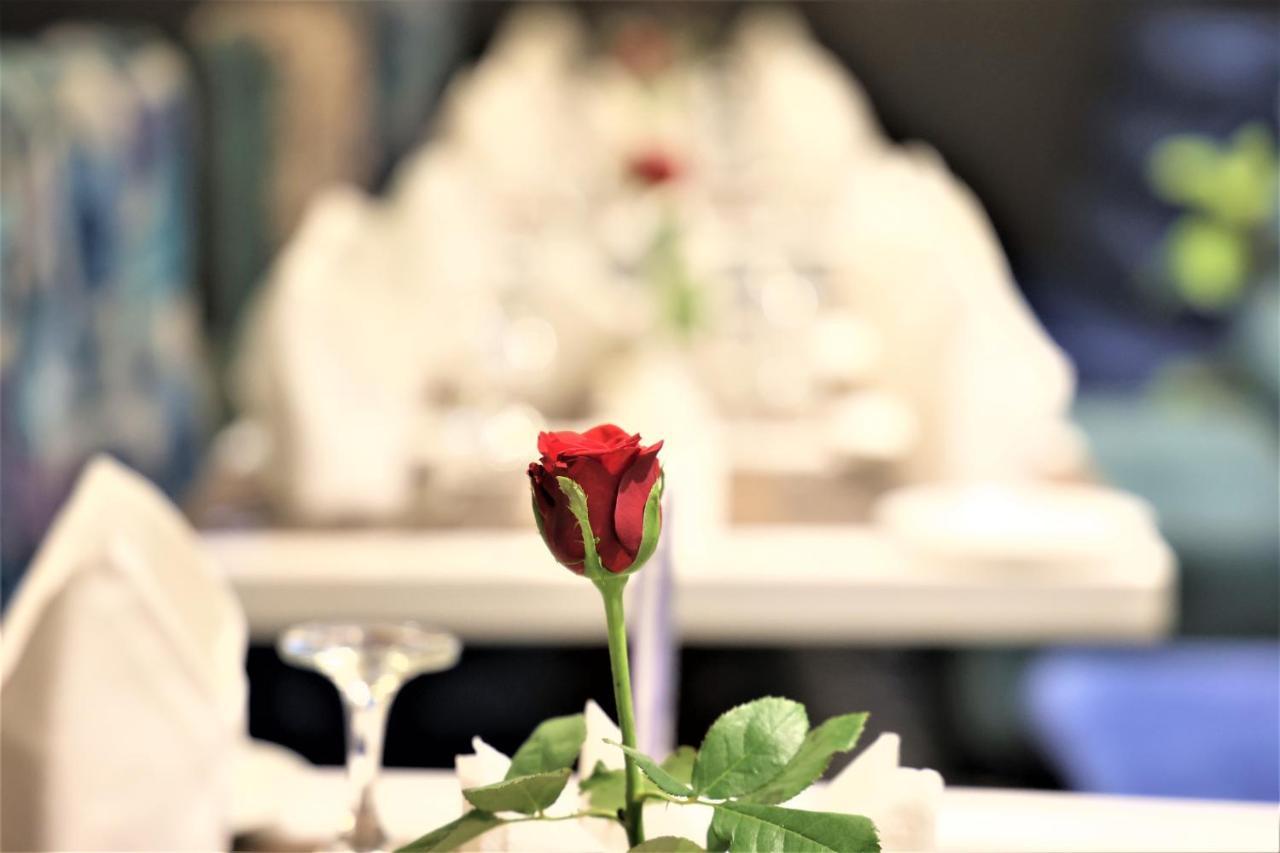 Hotel Sidh Vedantha ปัฏนา ภายนอก รูปภาพ