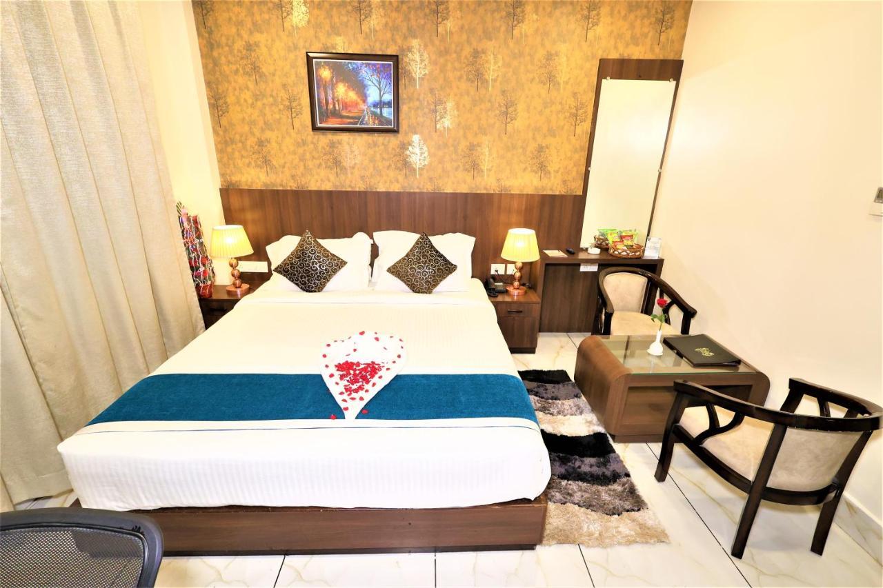 Hotel Sidh Vedantha ปัฏนา ภายนอก รูปภาพ