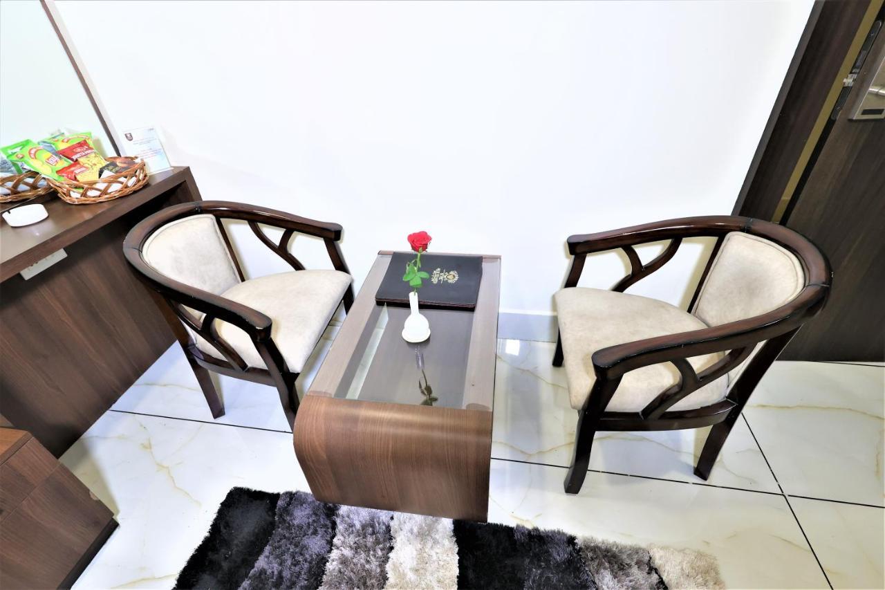 Hotel Sidh Vedantha ปัฏนา ภายนอก รูปภาพ