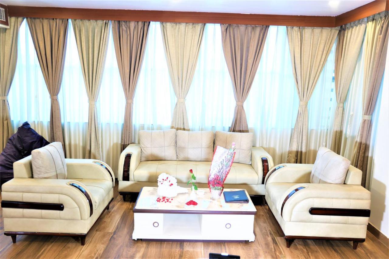 Hotel Sidh Vedantha ปัฏนา ภายนอก รูปภาพ