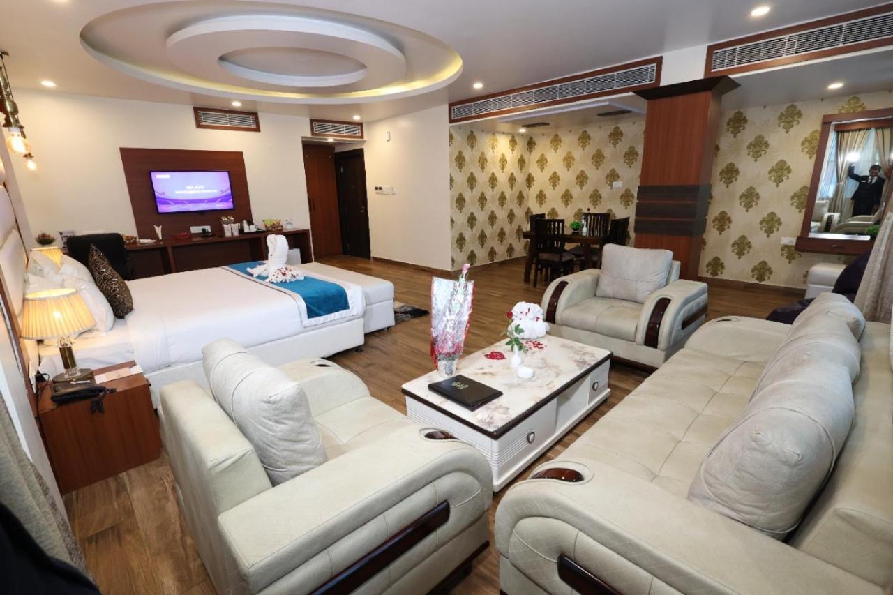 Hotel Sidh Vedantha ปัฏนา ภายนอก รูปภาพ
