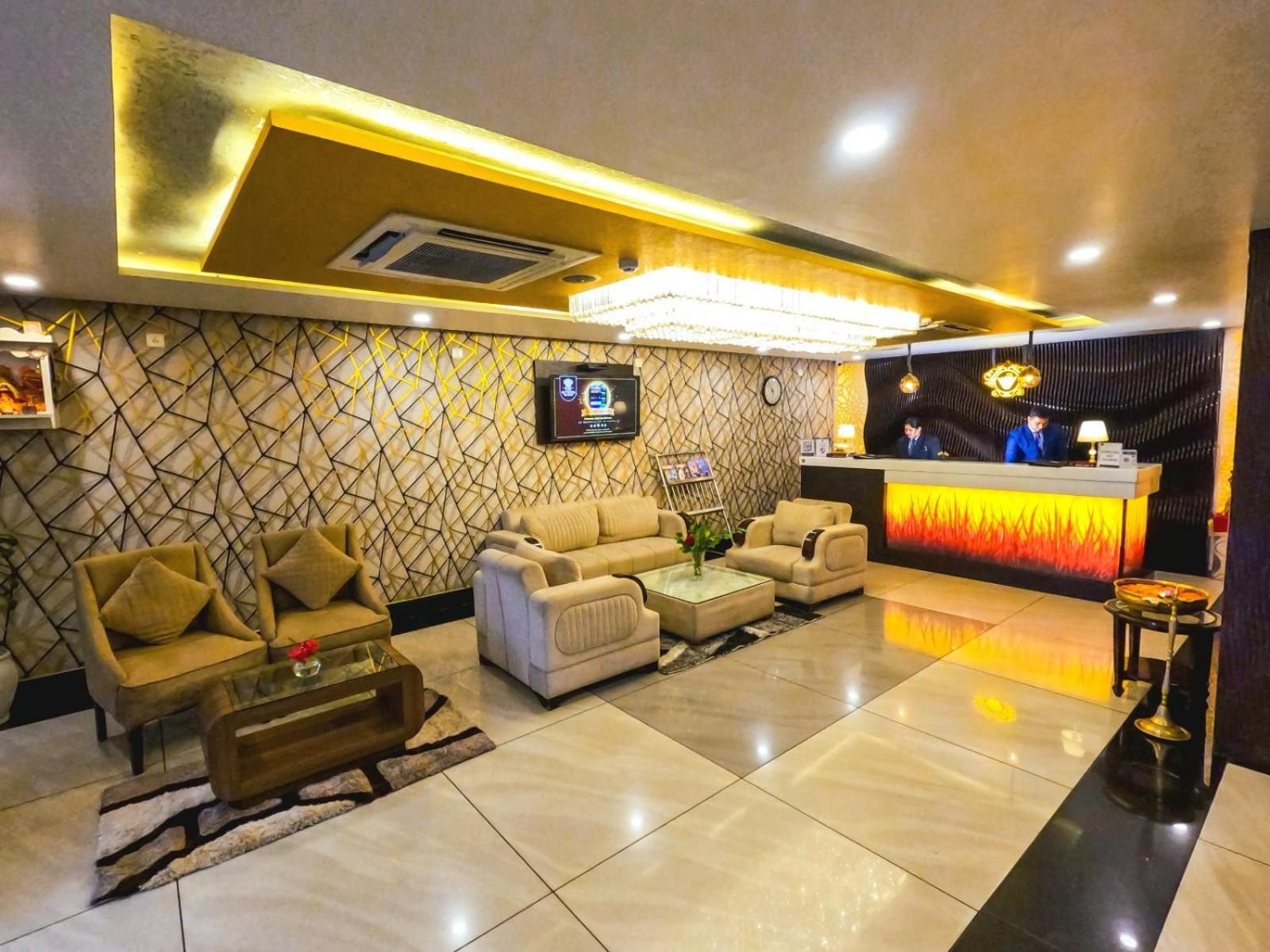 Hotel Sidh Vedantha ปัฏนา ภายนอก รูปภาพ